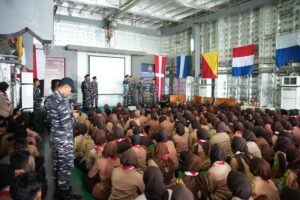 Diikuti Ratusan Anggota Pramuka Se-Jatim, Persami KKRI Koarmada II Tahun 2026 Resmi Dibuka Pangkoarmada II