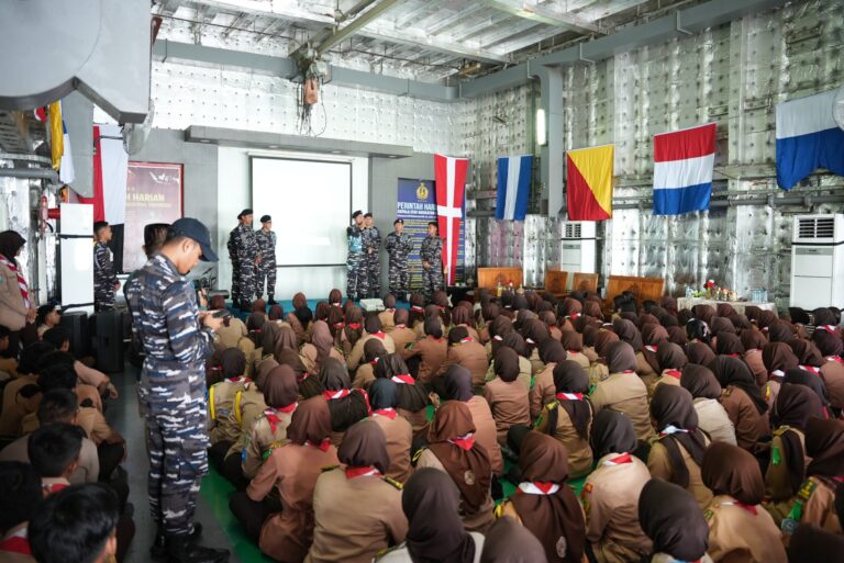 Diikuti Ratusan Anggota Pramuka Se-Jatim, Persami KKRI Koarmada II Tahun 2026 Resmi Dibuka Pangkoarmada II
